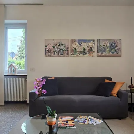 Camelia32 Milano&como Lägenhet *